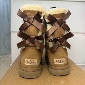 UGG Chestnut Bailey Bows